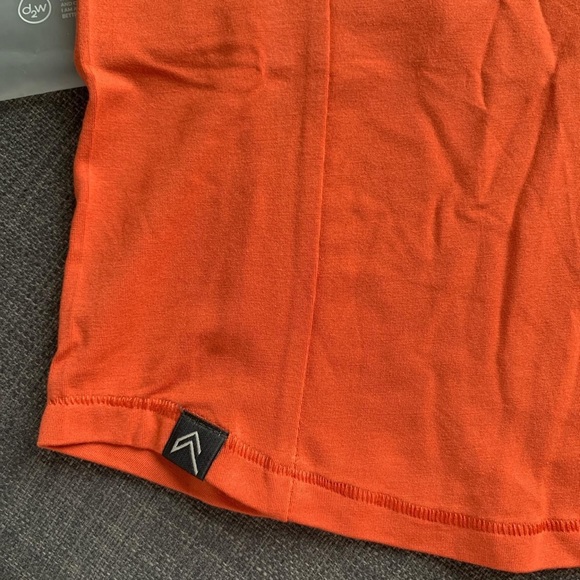 NWT Oner Active MELLOW SOFT SHORT SLEEVE T-SHIRT Spice S or M - Picture 6 of 7